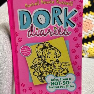 Dork Diaries Book - Pink Cover